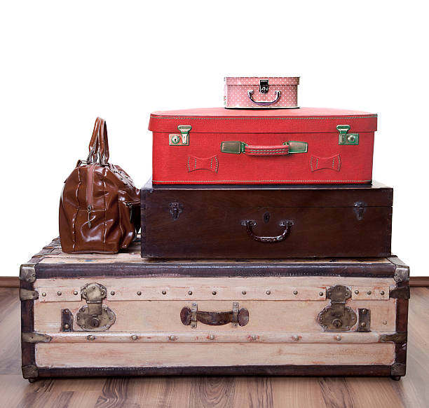 ビンテージ助け - luggage packing suitcase old ストックフォト��と画像
