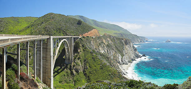 de bixby puente y la costa de big sur - bixby bridge fotografías e imágenes de stock