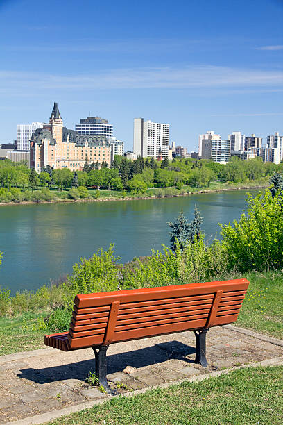 istock Park Bench Overlooking South Saskatchewan River in Saskatoon 471404533