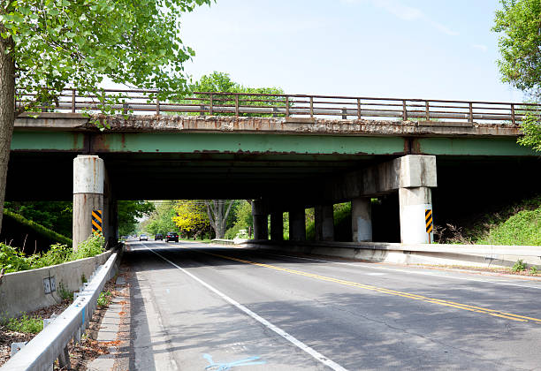 istock Overpass In Need of Repair 471407339