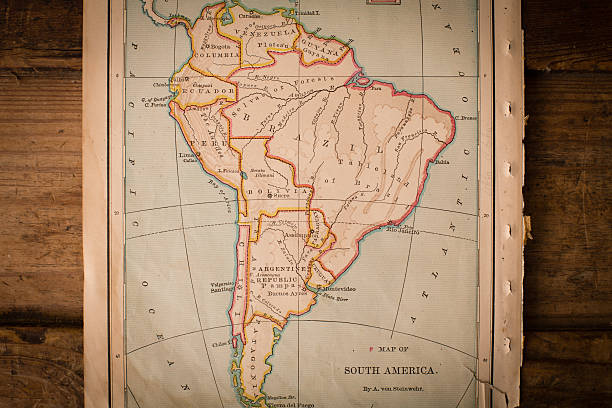 old cor mapa da américa do sul, desde 1800, em madeira - chile map topography topographic map - fotografias e filmes do acervo