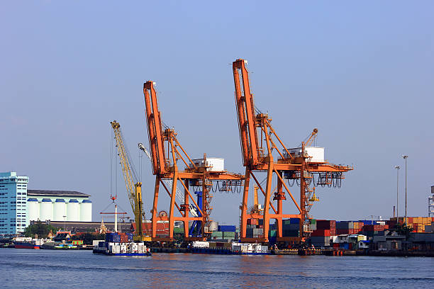 istock Cranes and carriers 471411899