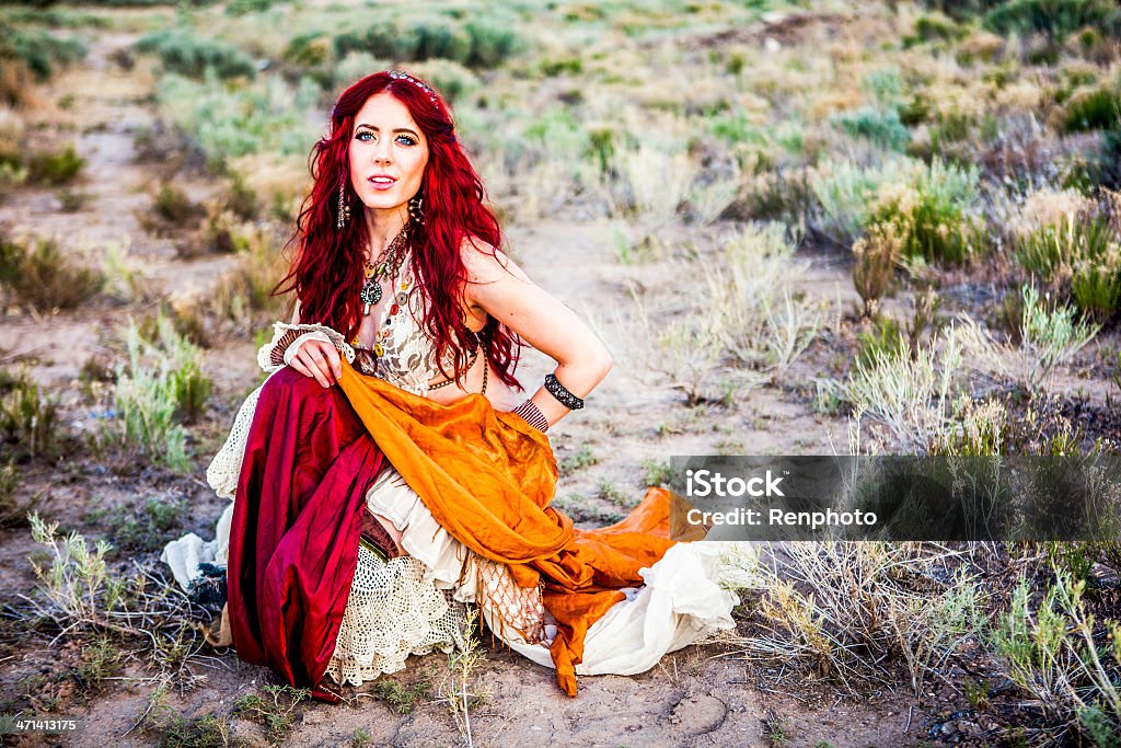 Hermosa bailarina de vientre - Foto de stock de Estilo boho libre de derechos