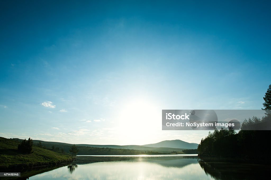 Coucher de soleil sur la montagne - Photo de Bleu libre de droits