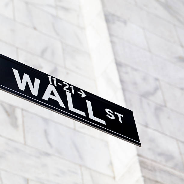 istock wall street sign 471416261