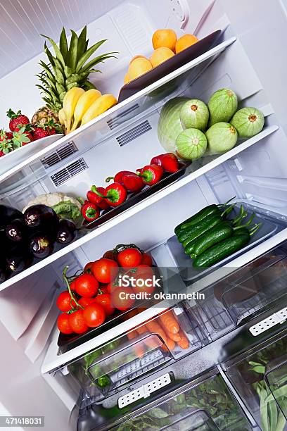 Kühlschrank Stockfoto und mehr Bilder von Eingefroren - Eingefroren, Innenaufnahme, Kühlschrank