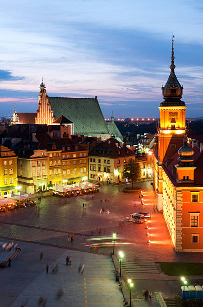istock Castle Square in Warsaw by night 471420861