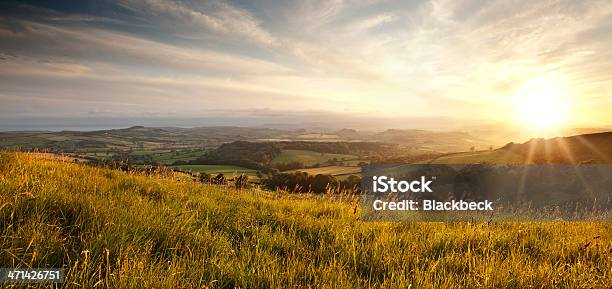 Panorâmica Pôr Do Sol Sobre O Campo Inglês De Dorset - Fotografias de stock e mais imagens de Ao Ar Livre