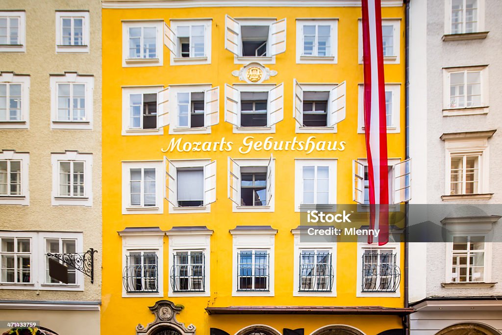 Geburtsort von Wolfgang Amadeus Mozart Getreidegasse Salzburg Österreich - Lizenzfrei Salzburg Stock-Foto