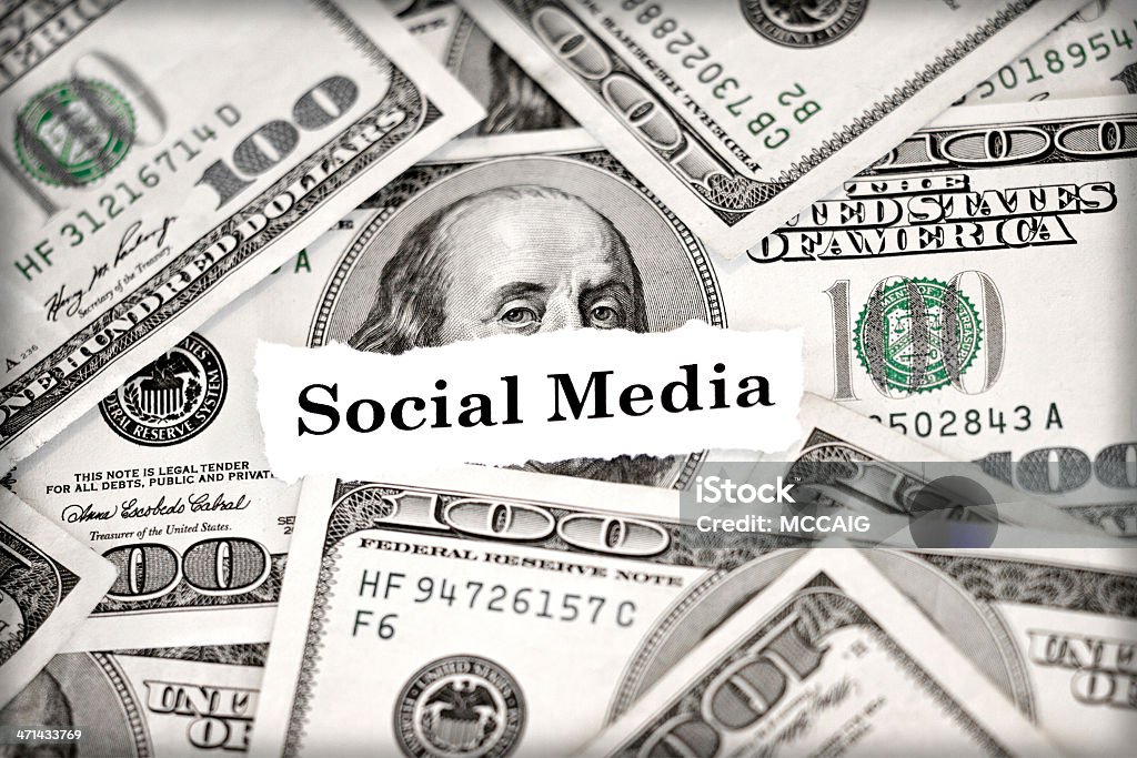 Социальные медиа - Стоковые фото 100 американских долларов роялти-фри