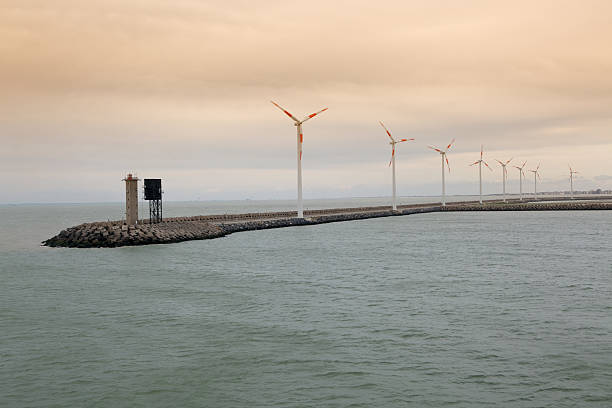 plataformas de zeebrugge-wind farm - belgium bruges windmill europe fotografías e imágenes de stock