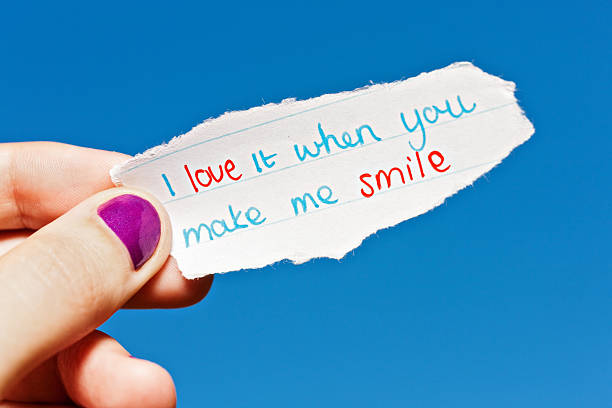 istock I love it when you make me smile says message 471439663