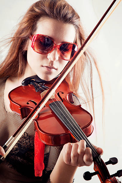 violinista - classical chamber fotografías e imágenes de stock