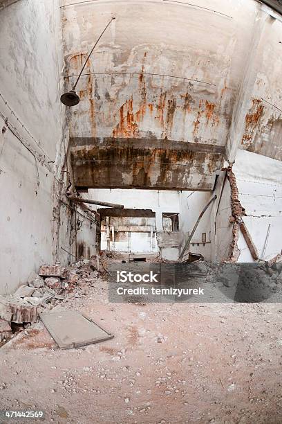 Foto de Antiga Fábrica Abandonada e mais fotos de stock de Abandonado - Abandonado, Abstrato, Acabado
