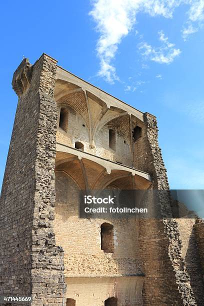 Ruin In Chateauneufdupape Stockfoto und mehr Bilder von Bauwerk - Bauwerk, Chateauneuf-du-Pape, Dorf