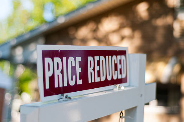 istock Price Reduced Sign 471447759