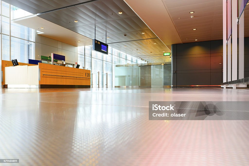 Moderno porta terminal aeroporto - Foto stock royalty-free di Acciaio