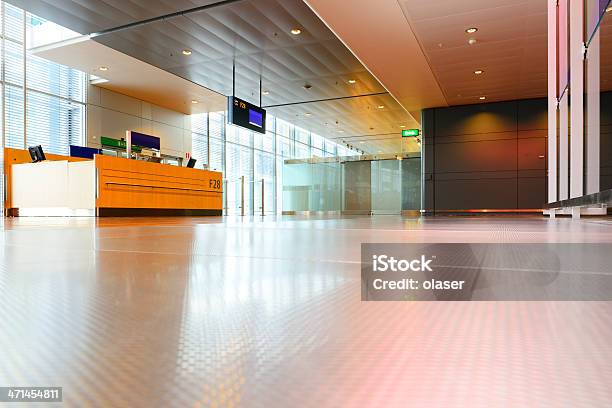 Moderno Porta Terminal Aeroporto - Fotografie stock e altre immagini di Acciaio - Acciaio, Aeroporto, Aeroporto di Stoccolma-Arlanda