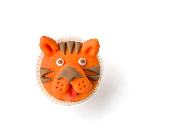 istock Animal Cupcake in Row on White Backround 471457318