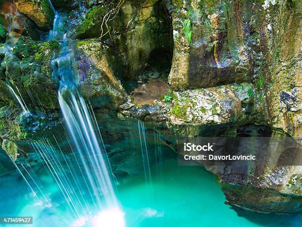 Cataratas Del Río Soca Foto de stock y más banco de imágenes de Agua - Agua, Aire libre, Azul