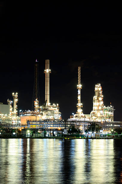 istock oil refinery factory 471463367