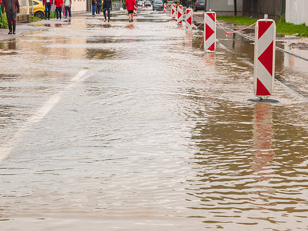 istock Flood in the city 471465783