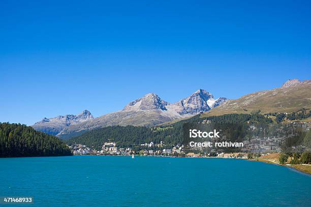 Foto de Stmoritz Em Um Dia Ensolarado e mais fotos de stock de Aldeia - Aldeia, Alpes europeus, Alpes suíços