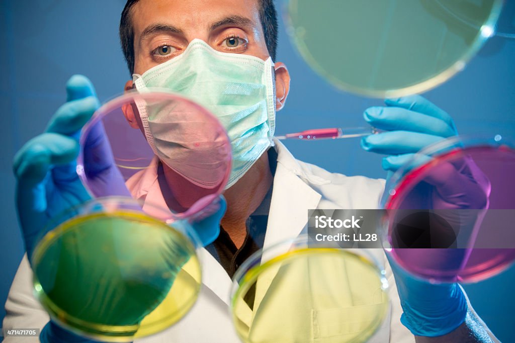 과학자 분석 화학분야 용액 실험실 - 로열티 프리 피펫 스톡 사진