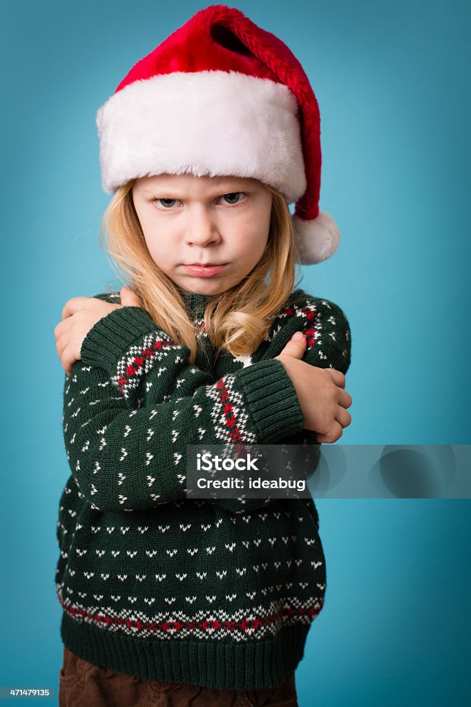 Santa's ZANGADO pequeno Papai Noel vestindo chapéu e Suéter natalino - Foto de stock de Suéter feio royalty-free