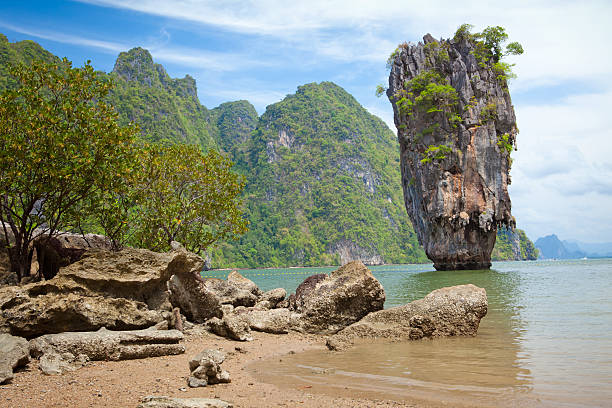 istock Beautiful tropical big stones 471481425
