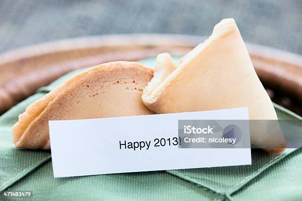 Galleta China De La Suerte Feliz 2013 Foto de stock y más banco de imágenes de 2013 - 2013, Abierto, Abrir