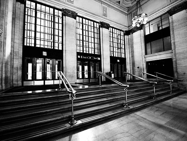 istock Chicago Railroad Station.Black And White 471484365