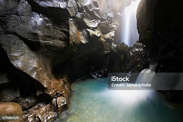 Photo libre de droit de Cascade Deau banque d'images et plus d'images libres de droit de Alpes européennes - Alpes européennes, Beauté de la nature, Caillou