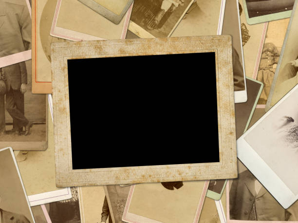 istock Vintage blank photo 471485859