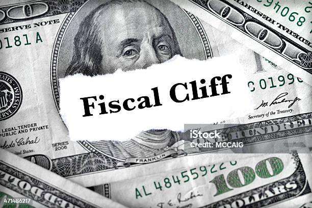 Fiscal Cliff Stockfoto und mehr Bilder von 100-Dollar-Schein - 100-Dollar-Schein, Bankrott, Budget