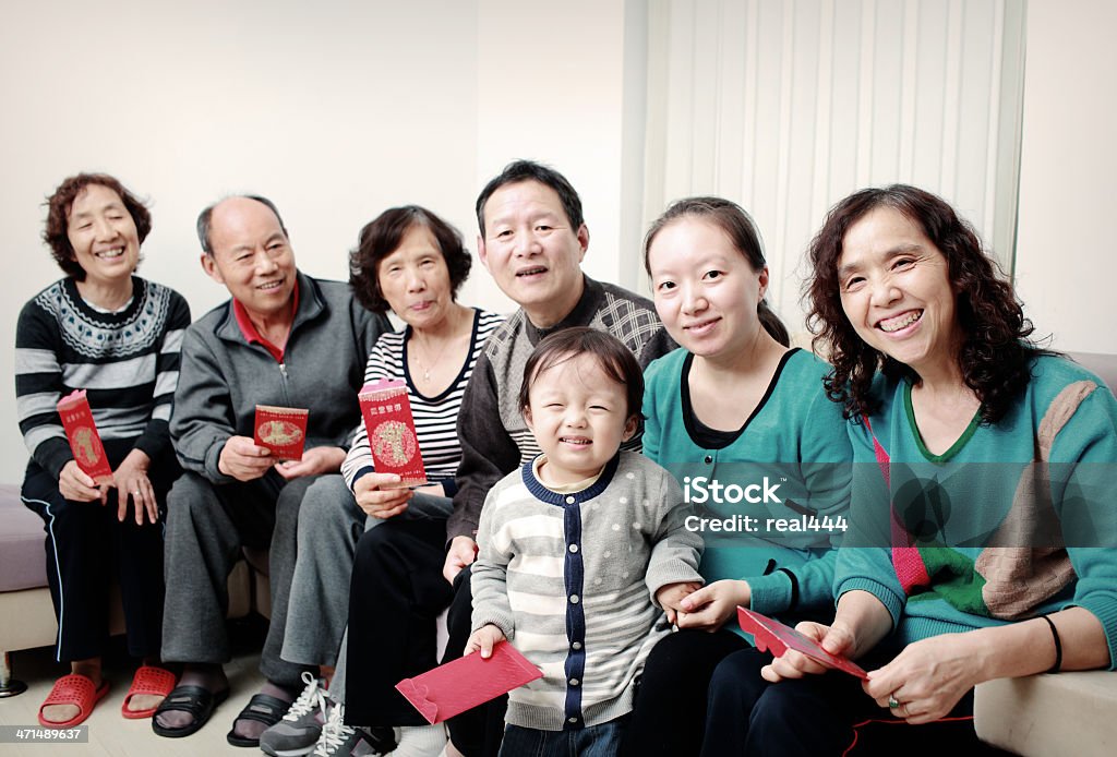 Feliz família asiática, no ano novo - Foto de stock de 30 Anos royalty-free