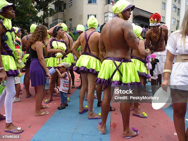 Carnevale Di Rio De Janeiro Brasile Bloco Street Party People Costumi - Fotografie stock e altre immagini di Adulto