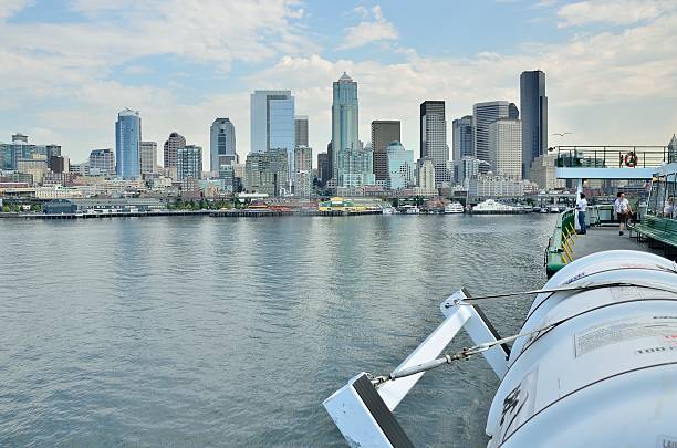 seattle-winslow transbordador, de seattle, washington - seattle ferry puget sound sound fotografías e imágenes de stock