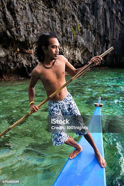 Philippino Sulla Sua Tradizionale Banca - Fotografie stock e altre immagini di Isola - Isola, Isola di Boracay, Acqua