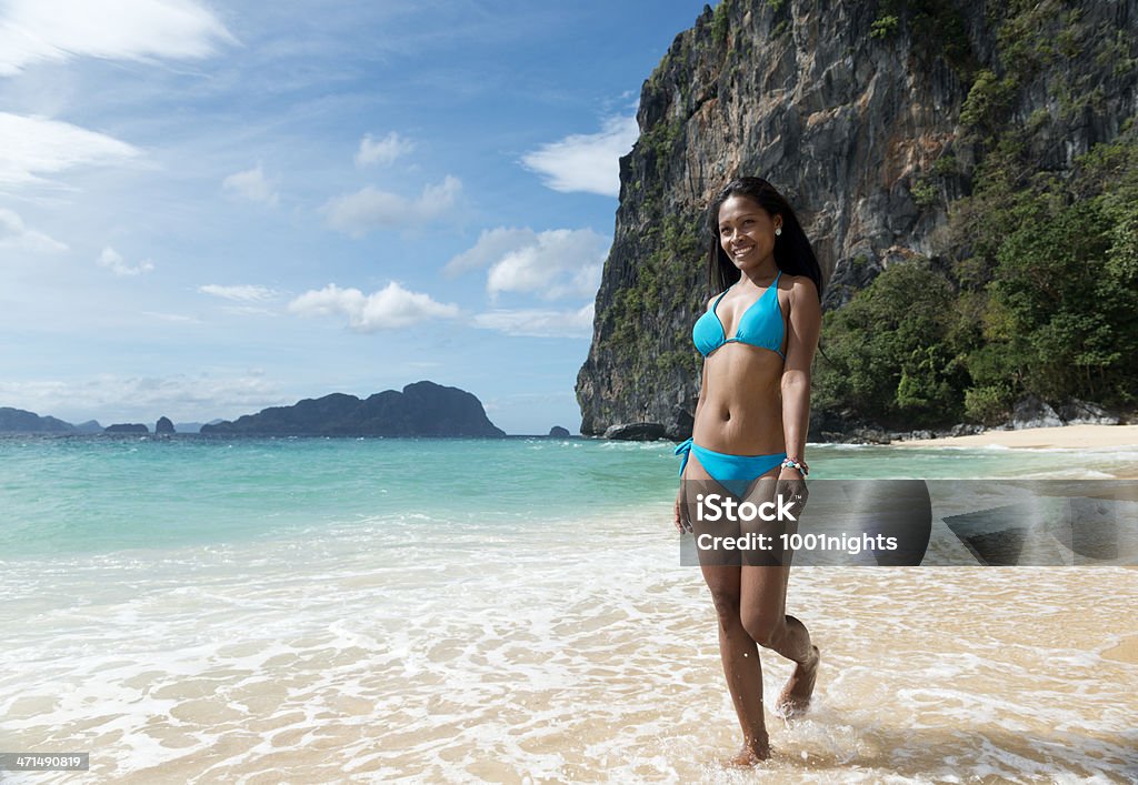 Mode-Schuss von einem Philippina am exotischen Strand - Lizenzfrei Insel Boracay Stock-Foto