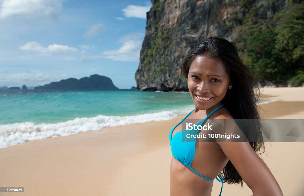Foto de moda de uma Philippina na Praia exótica - Foto de stock de Adulto royalty-free