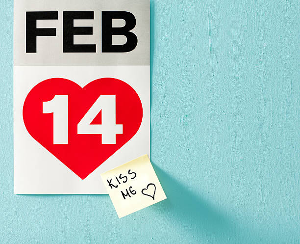 valentine dzień - calendar wall valentines day cute zdjęcia i obrazy z banku zdjęć