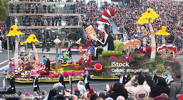 Desfile De Las Rosas Foto de stock y más banco de imágenes de Theodor Seuss Geisel - Theodor Seuss Geisel, Libro, Desfile del torneo las rosas