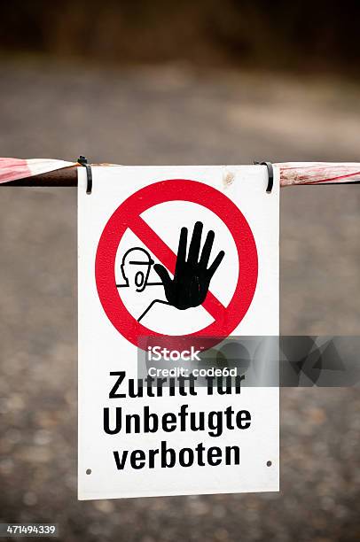 Alemão Sem Sinal De Entradazutritt Verboten - Fotografias de stock e mais imagens de Alemanha - Alemanha, Barreira de Segurança, Barricada - Estrada