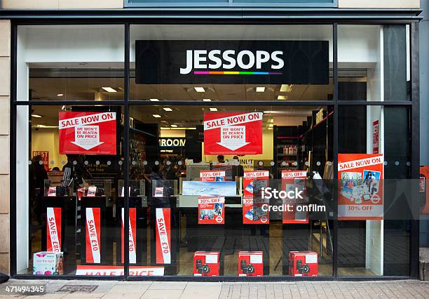 Escaparate De La Tienda Jessops Fotográfico Venta Señales Y Logo Foto de stock y más banco de imágenes de Going Out Of Business - Refrán en inglés