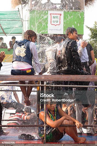 Thingyan Water Festival Stockfoto und mehr Bilder von Abfeuern - Abfeuern, Asien, Beengt