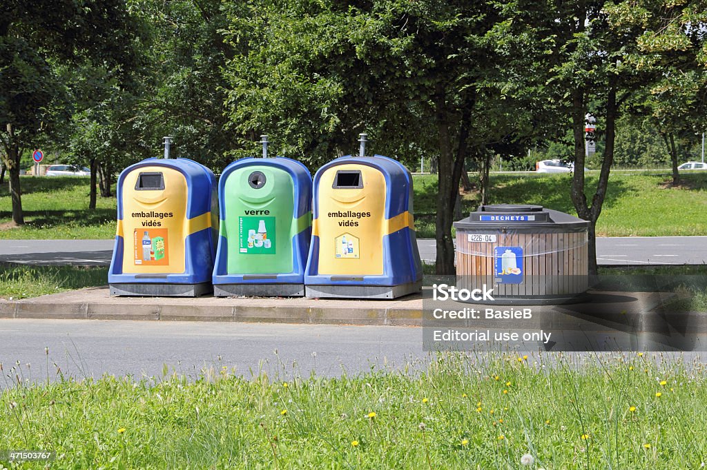 Recycling-Container in Frankreich - Lizenzfrei Frankreich Stock-Foto