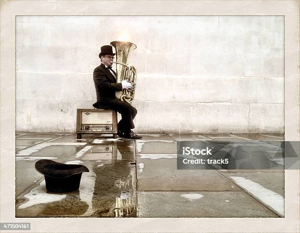 London Busker Spielen Tuba Stockfoto und mehr Bilder von Exzentrisch - Exzentrisch, Tuba, Ein Mann allein