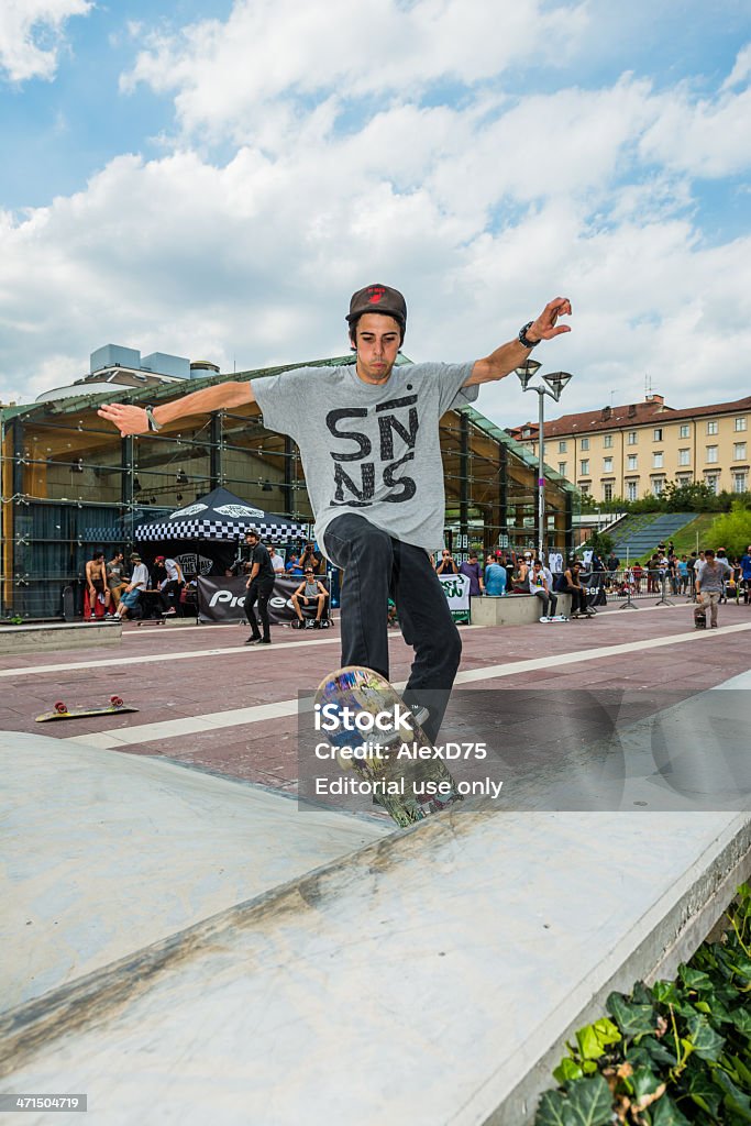 トリノでスケートボーダー - Tシャツのロイヤリティフリーストックフォト