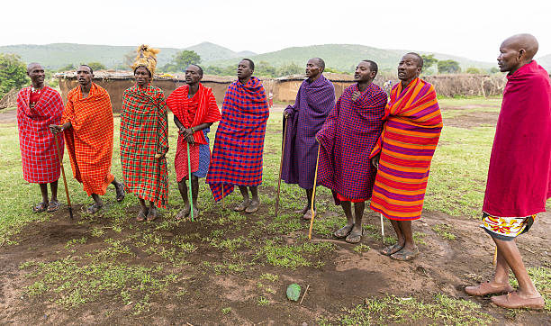 afryki taniec masai osób - masai africa dancing african culture zdjęcia i obrazy z banku zdjęć